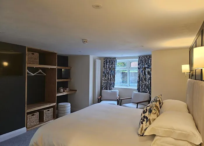 Georges Place