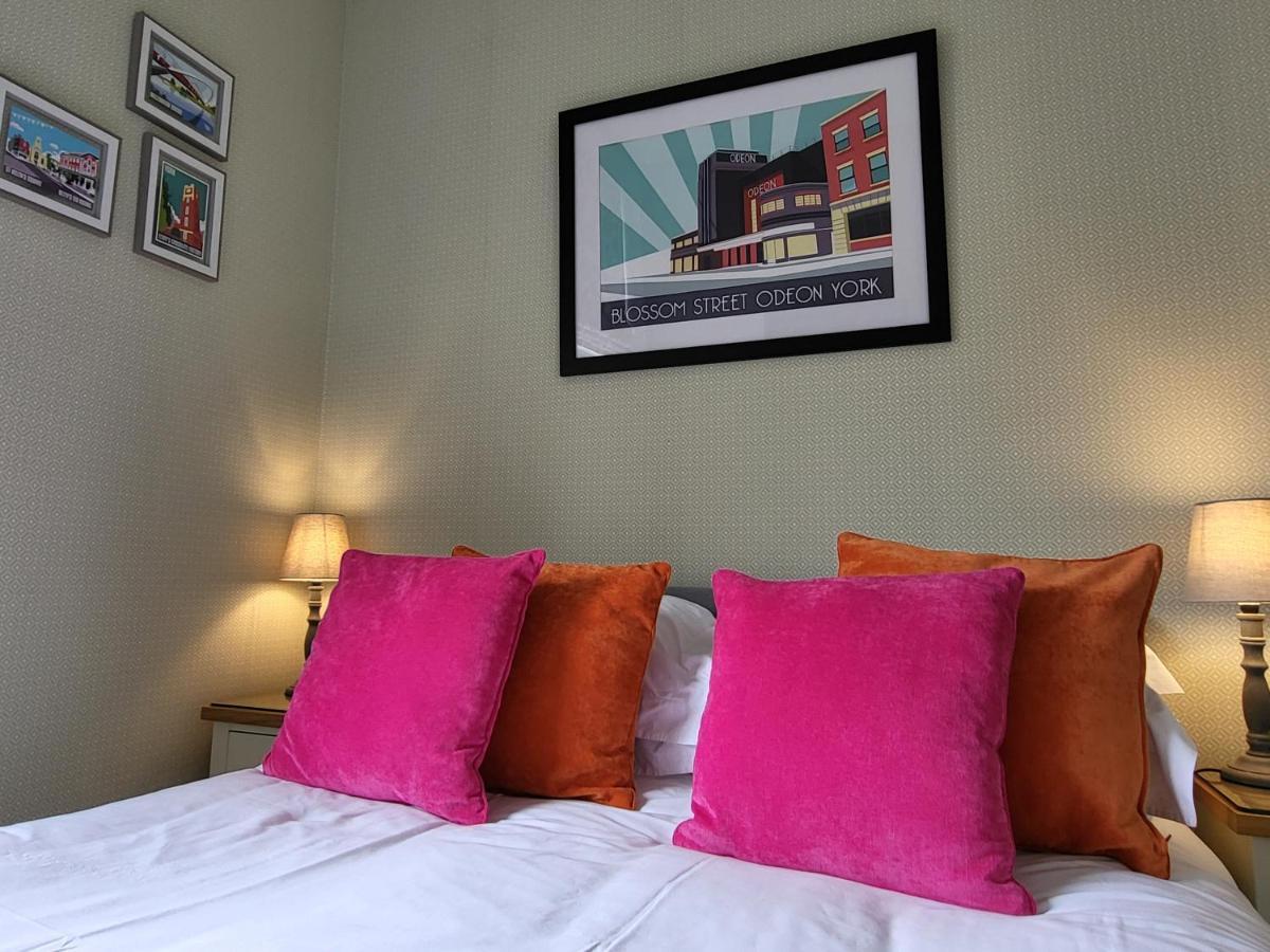 Georges Place Guest house 3*